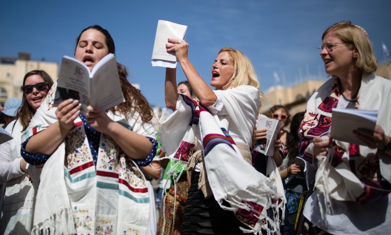היוע"מ: "לא ניתן למנוע תפילת רפורמים בכותל"
