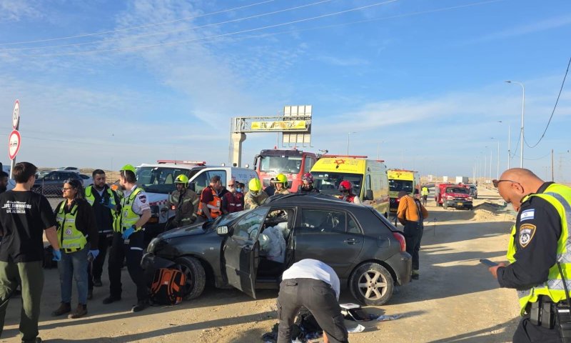 משאית פגעה ברכב פרטי: הרוגה ו-2 פצועים בתאונה בכביש 40