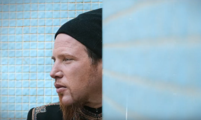 העולם שלו: בוצר משיק סינגל חדש&bull; צפו