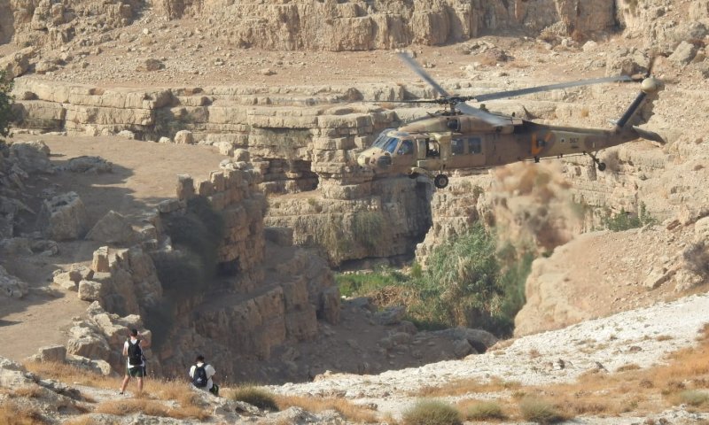 לאחר חיפוש הלילה: נמצאו המטיילים בנחל אוג