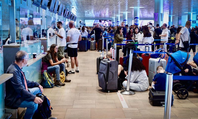 מבצע "כנפי הארי" בשיאו: נתב"ג ומעברי הגבול בעומס חריג