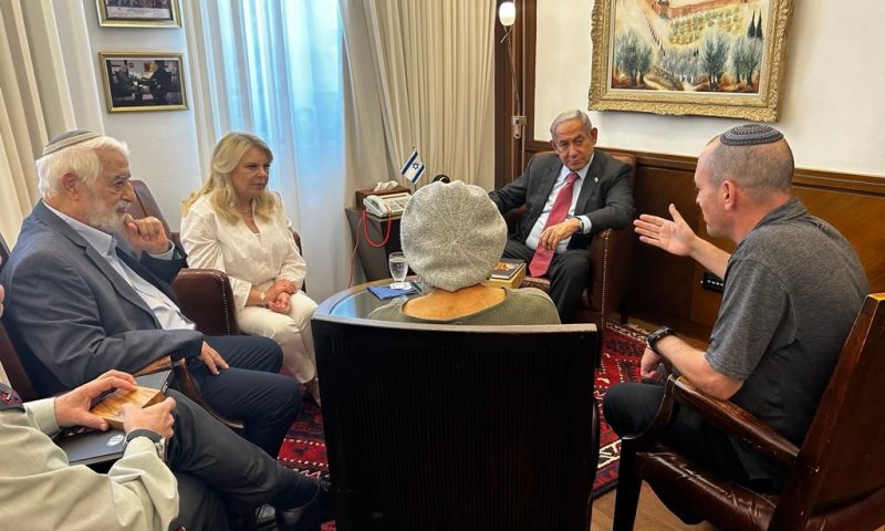 "המעט שניתן לספר": רה"מ פגש את הורי עמנואל מורנו