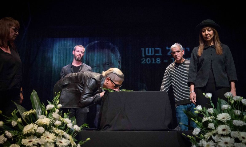 נפרדים מהמוזיקאי האהוב: יגאל בשן הובא למנוחות