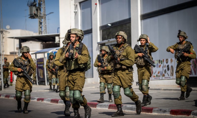 אופקים: המחבלים חוסלו ובני הערובה שוחררו