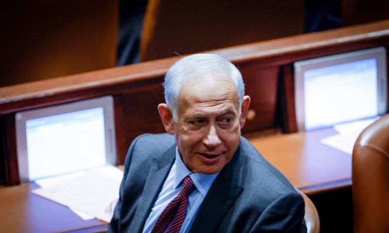 נתניהו: "לפיד מחטיא את השער גם אחרי השריקה"