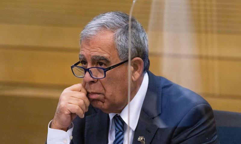 בגלל הקורונה: מיקי לוי ביטל משלחת לדרום קוריאה