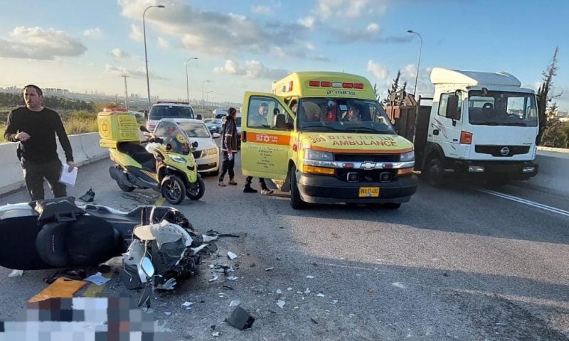רוכב אופנוע נפצע קשה בתאונה סמול לגבעת כ"ח