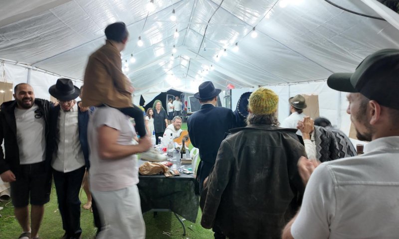 שנה אחרי הטבח: הייתי בשמחת תורה באתר הנובה