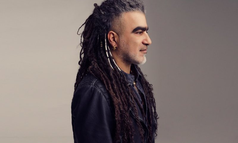 מוש בן ארי: "יורד לסיני לדבר עם אלוהים"