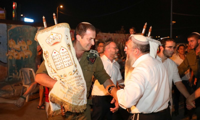 צאו להקיף: איפה יש הקפות שניות הערב?