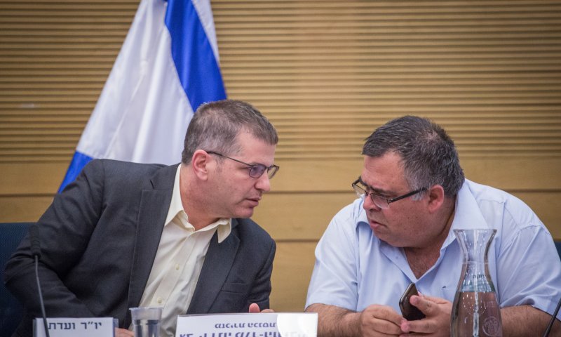 מלחמות מבית; קיש נגד "חוק ההקלטות" של ביטן