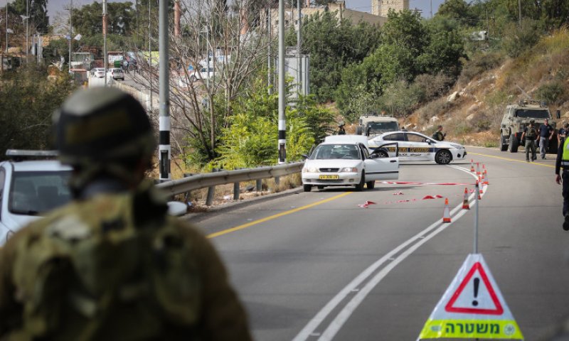 פיגוע דריסה בבנימין: הפצוע &ndash; חייל צה"ל | המחבל נתפס