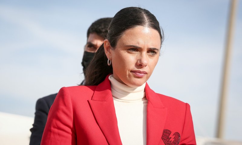 אחרי המראות הקשים, שקד משנה מדיניות