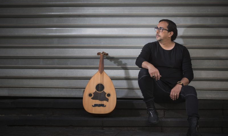 פיוט ורוק נפגשים בקיסריה: ליאור אלמליח מארח את גדולי הז'נאר