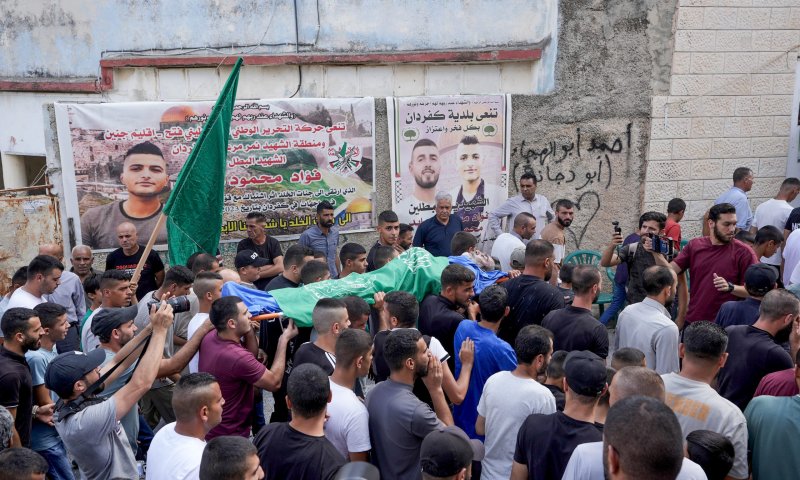 יומיים לאחר סיום המבצע: עשרות חמושים במפגן כוח בג׳נין