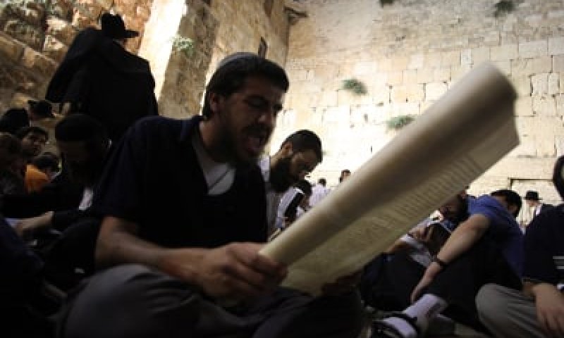 בין המצרים: במה תשעה באב חמור יותר מי"ז בתמוז?