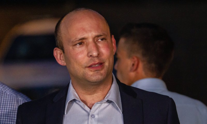 בנט מתפוצץ על יוגב: "לא רוצה לחזור אליך"