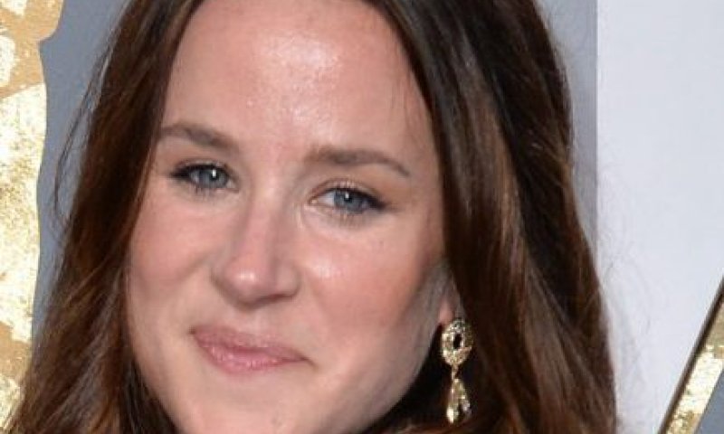 האושיה המגזרית שנצפתה בשמלה כמו של אשלי ביידן