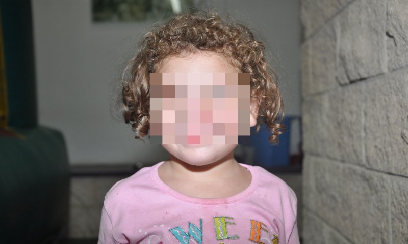 יד לאחים מנהל מאבק על גורלה היהודי של פעוטה