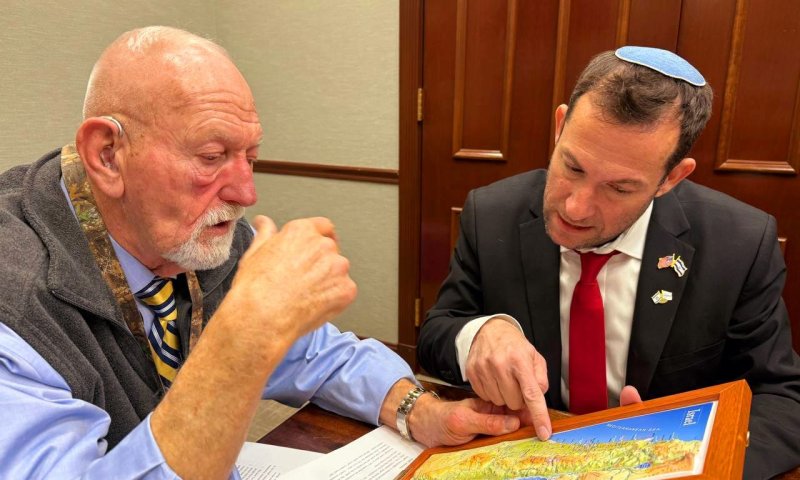 מפקד כוח דלתא מחזק את כיתות הכוננות בשומרון: "מצדיע לכם"