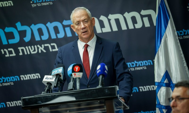 גנץ נגד נתניהו: "הירי זה לא 'החיים', אלא תמרור אזהרה"