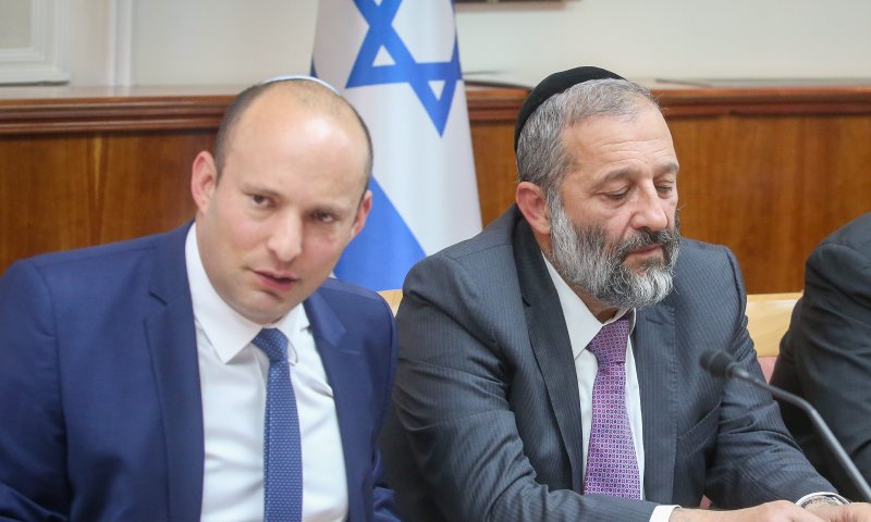 הח"כים החרדים נגד בנט: "להתנצל או להתפטר"