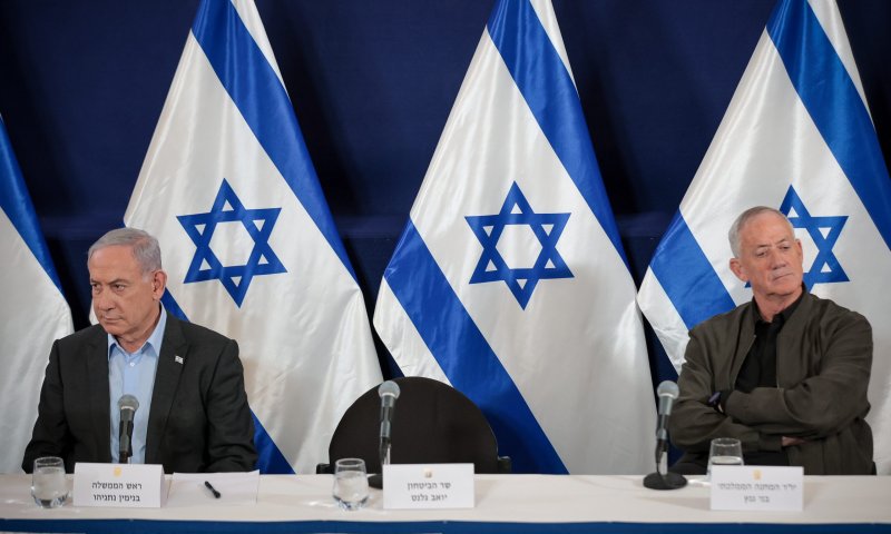 נסיעתו של גנץ: ההנחיה החריגה של רה"מ לשגרירות