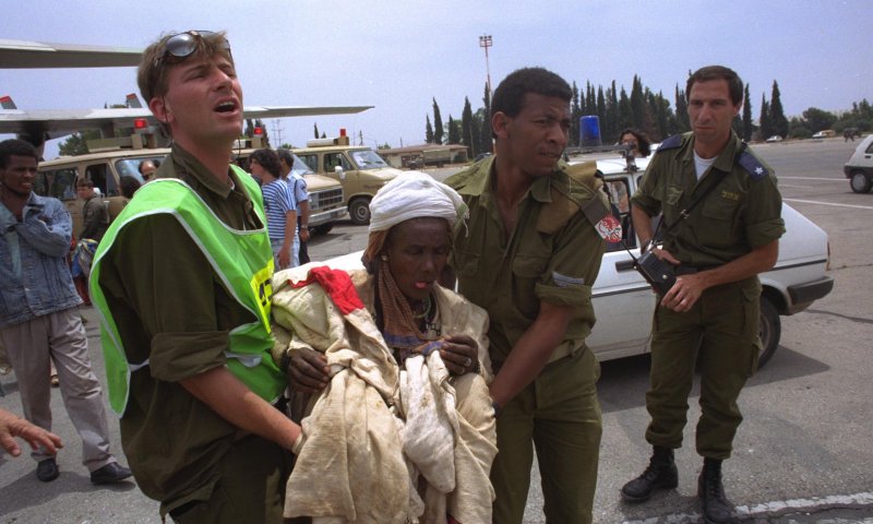 היום בהיסטוריה: מבצע משה &ndash; יהודי אתיופיה עולים ארצה