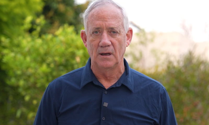 גנץ: עלינו להביט באחריות על איך נכון ואפשר להמשיך