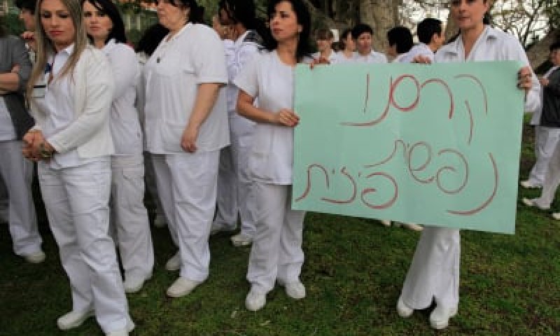 חשבתן פעם, למה אנחנו האמהות, לא יכולות לשבות?