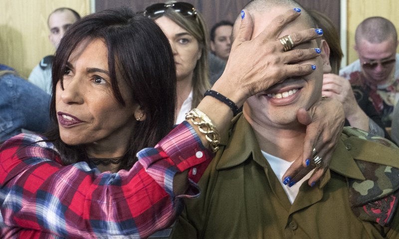 אחות של אלאור: "מתביישת במדינה שלי"