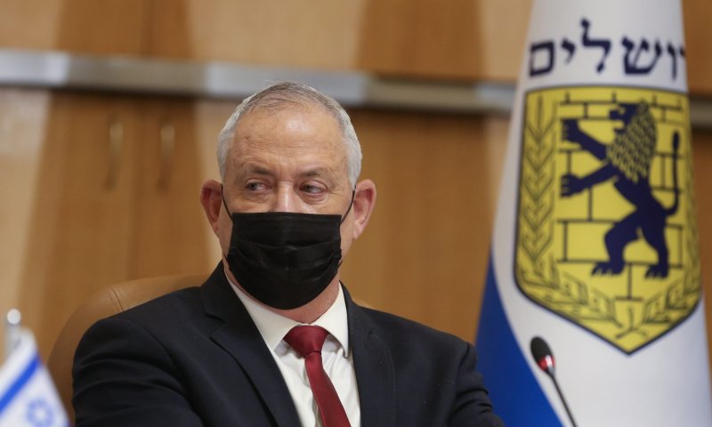 גנץ: לשקול דחיית שנת הלימודים