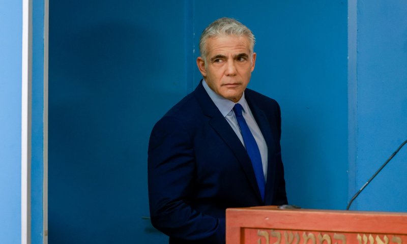 ניגוד עניינים? הקשר בין היועץ של לפיד להסכם הימי