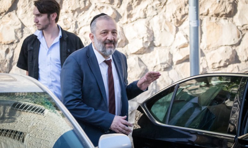 בלי יפה: אריה דרעי ייחקר היום בפעם השלישית