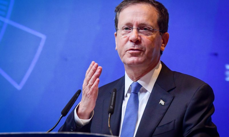 הנשיא מנסה לגשר בין כהנא לרבנים הראשיים בחוק הגיור