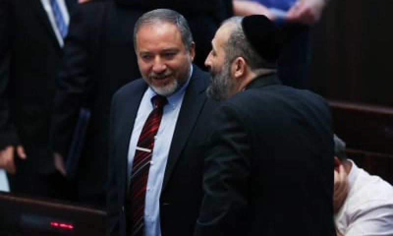 "ליברמן &ndash; אופורטוניסט שכל מזימותיו נכשלו"