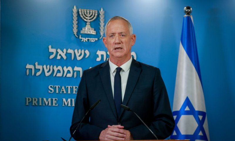 גנץ: "אף אחד לא קושר את ידי הלוחמים"