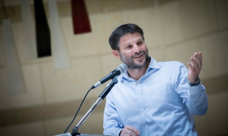 סמוטריץ' דורש ועדת חקירה לניגוד עניינים של שופטים