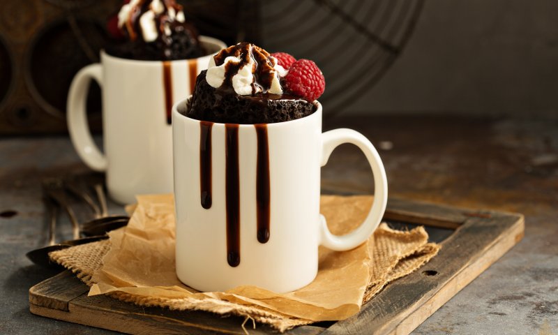 להיט לחורף: כך תכינו עוגת שוקולד במיקרוגל ב-2 דקות!