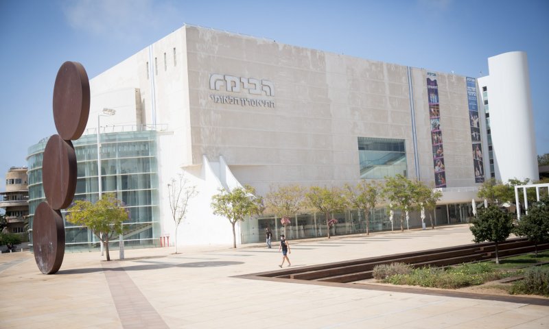 השחקן המוכר חושף: "אני שומר נגיעה כבר שנתיים"