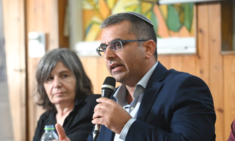 אופיר סופר: "יש חלק בחברה שלא נושא בנטל"