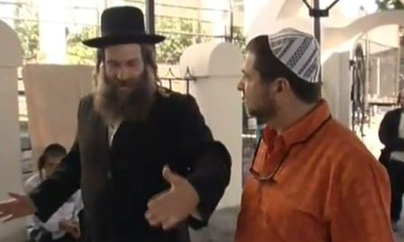 כתבת ארכיון: אייל פלד מ'מסע עולמי' בביקור באומן