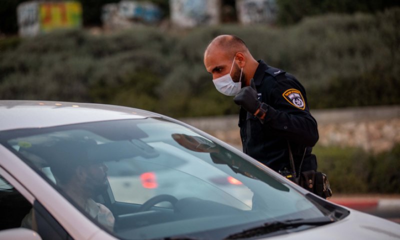 "אם תיסעו למשפחה לחג תישארו שם שבועיים"