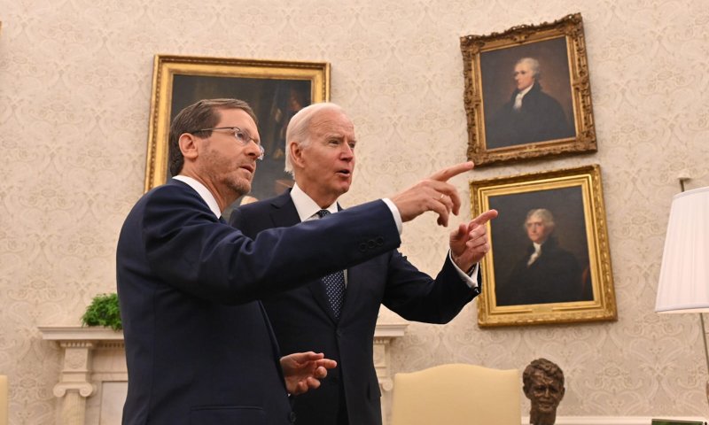 הרצוג לביידן: ״מתפללים להחלמתך המהירה״