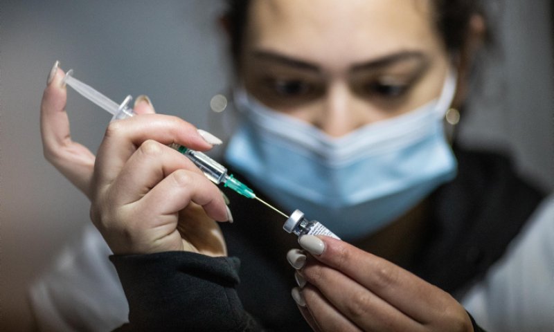 נשים בהריון וזוגות בטיפולי פוריות צריכים להתחסן