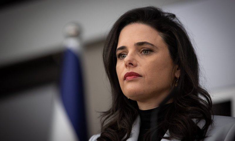 שקד תמריא היום לאיחוד האמירויות