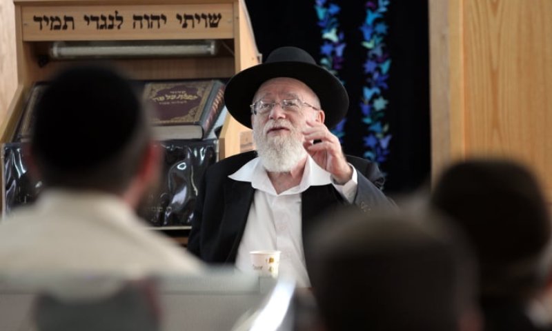 הרב דב ליאור עוזב את קרית-ארבע