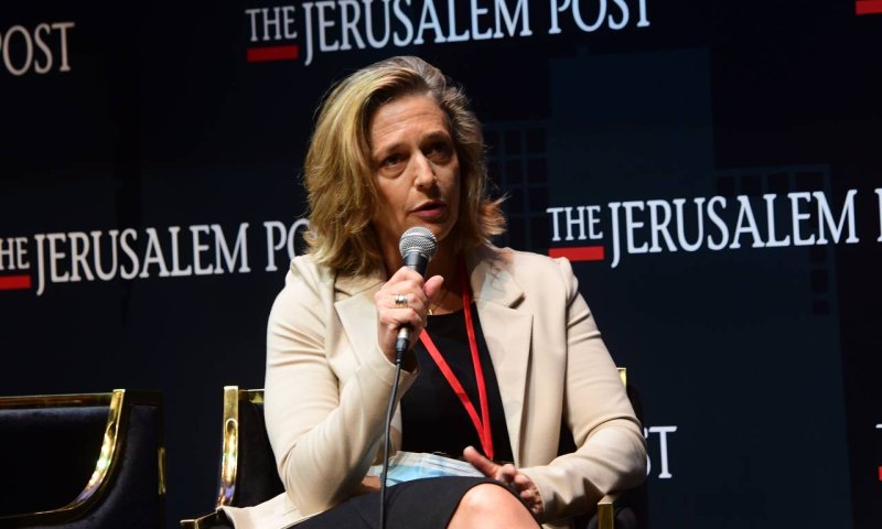 אלרעי פרייס נגד בנט: באו"ם צריך היה לומר תשבוחות