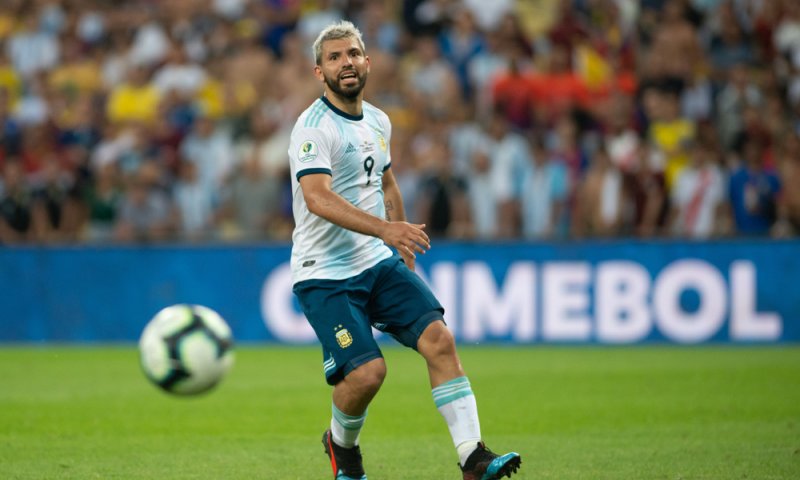 נפרד בדמעות: סרחיו אגוארו פורש מכדורגל בגיל 33