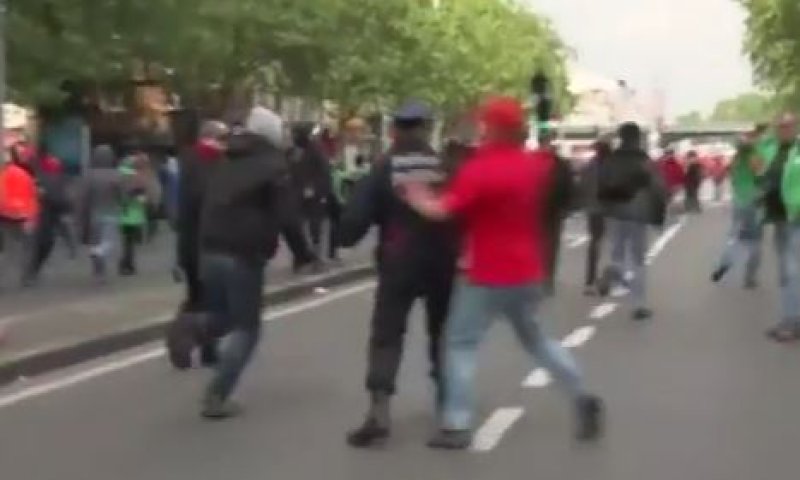 מפגין הפיל בנוק-אווט את מפקד משטרת בריסל